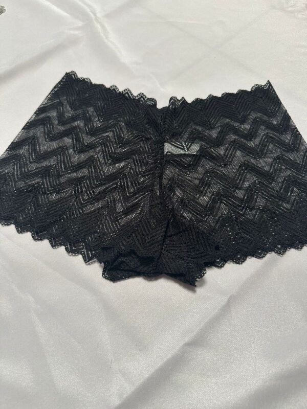Shorty de Encaje con Diseño Chevron