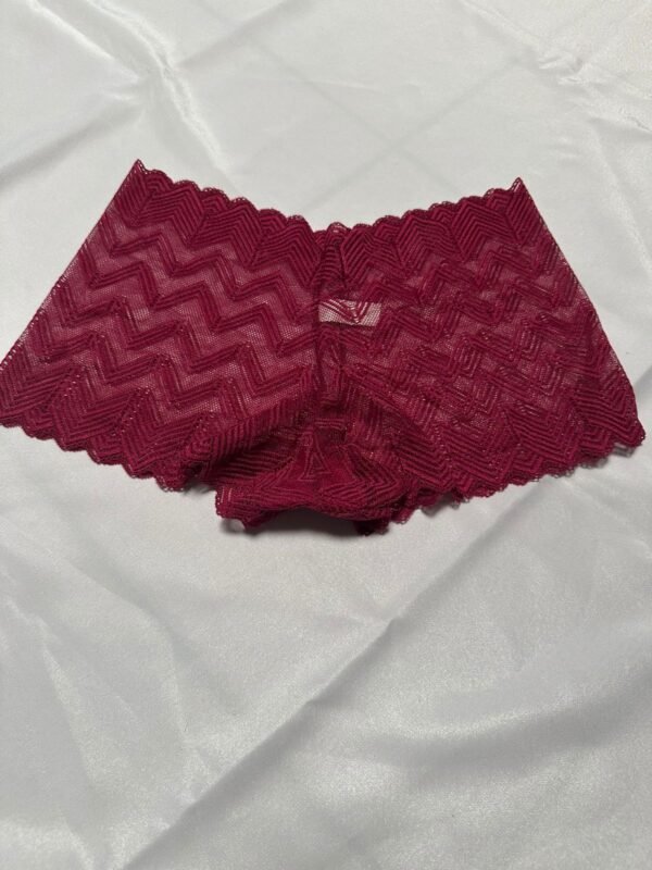 Shorty de Encaje con Diseño Chevron