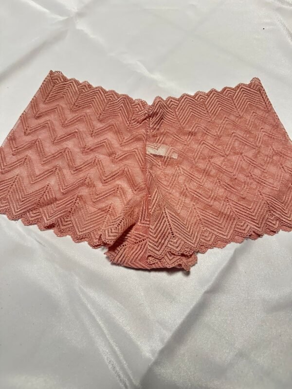 Shorty de Encaje con Diseño Chevron