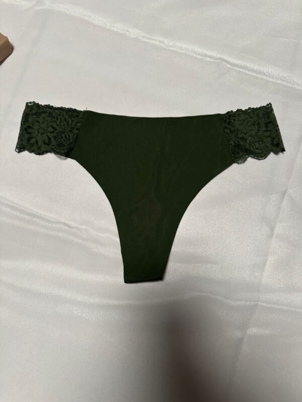 Hilo de Microfibra Sin Costuras con Borde de Encaje Floral