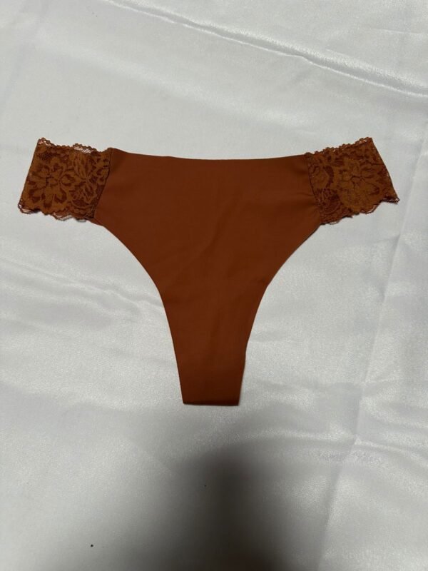 Hilo de Microfibra Sin Costuras con Borde de Encaje Floral