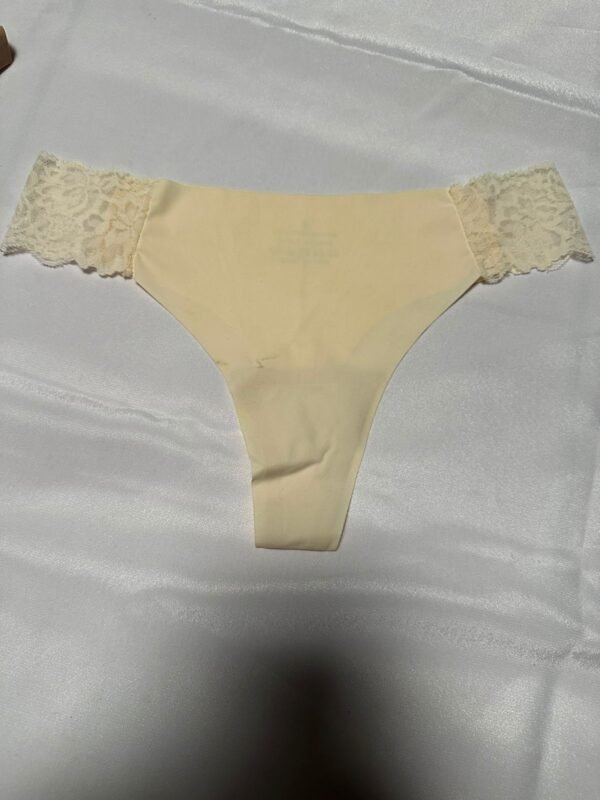 Hilo de Microfibra Sin Costuras con Borde de Encaje Floral