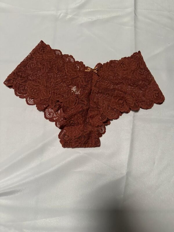 Panti Short de Encaje con Borde Festoneado