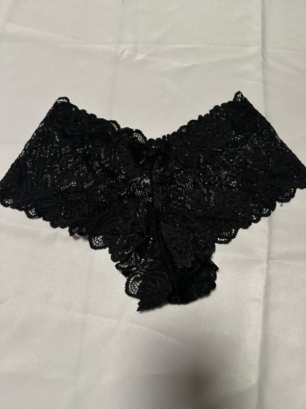 Panti Short de Encaje con Borde Festoneado