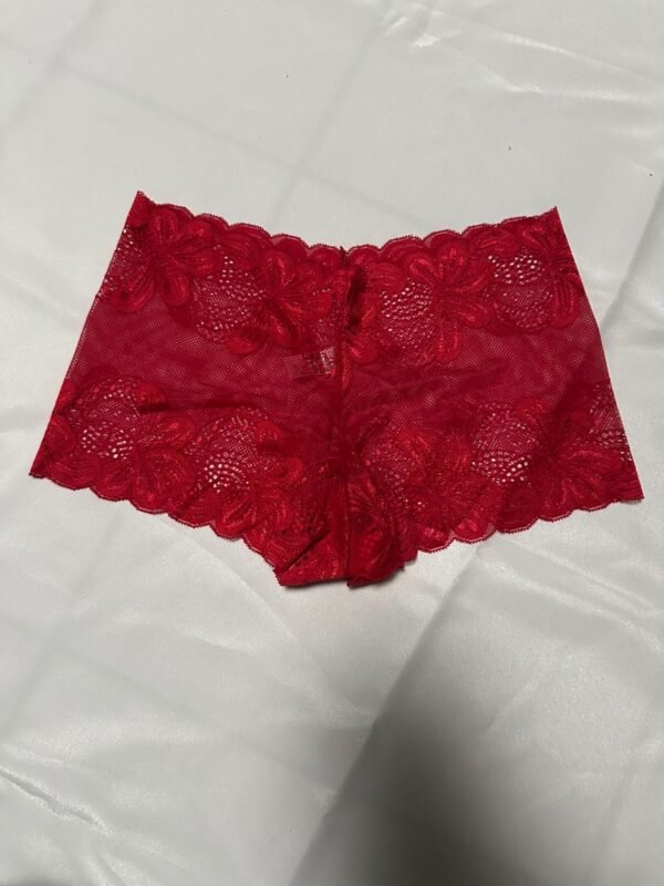 Panti Short de Encaje Floral con Borde Festoneado